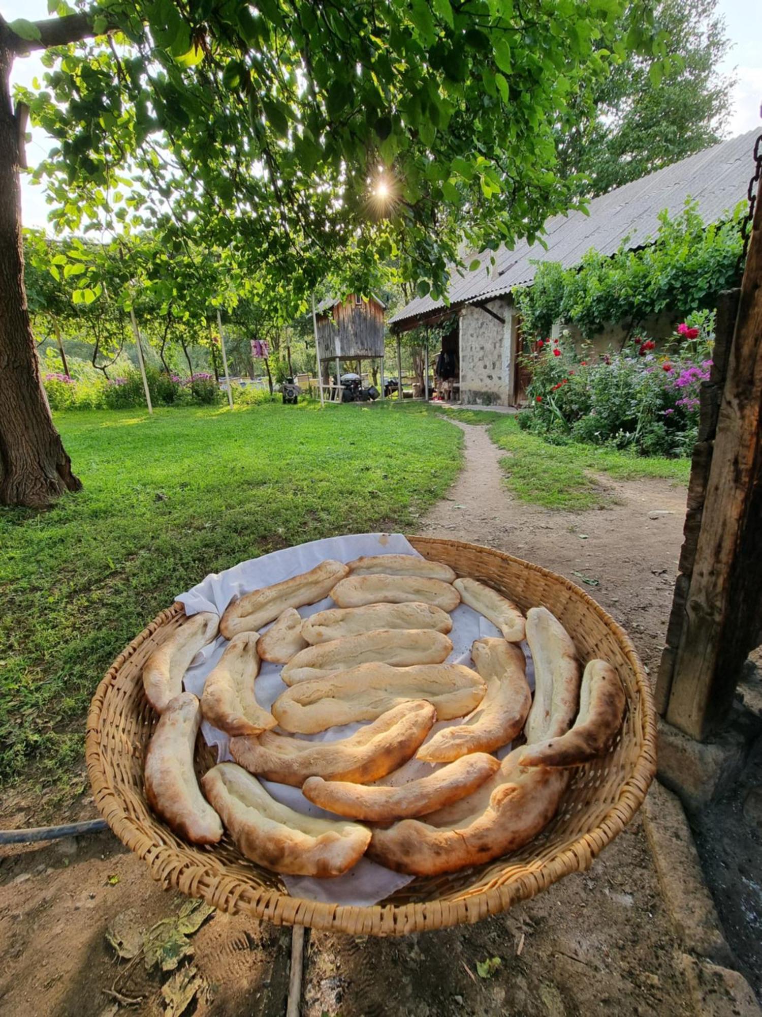 Отель Bee House Pia Экстерьер фото