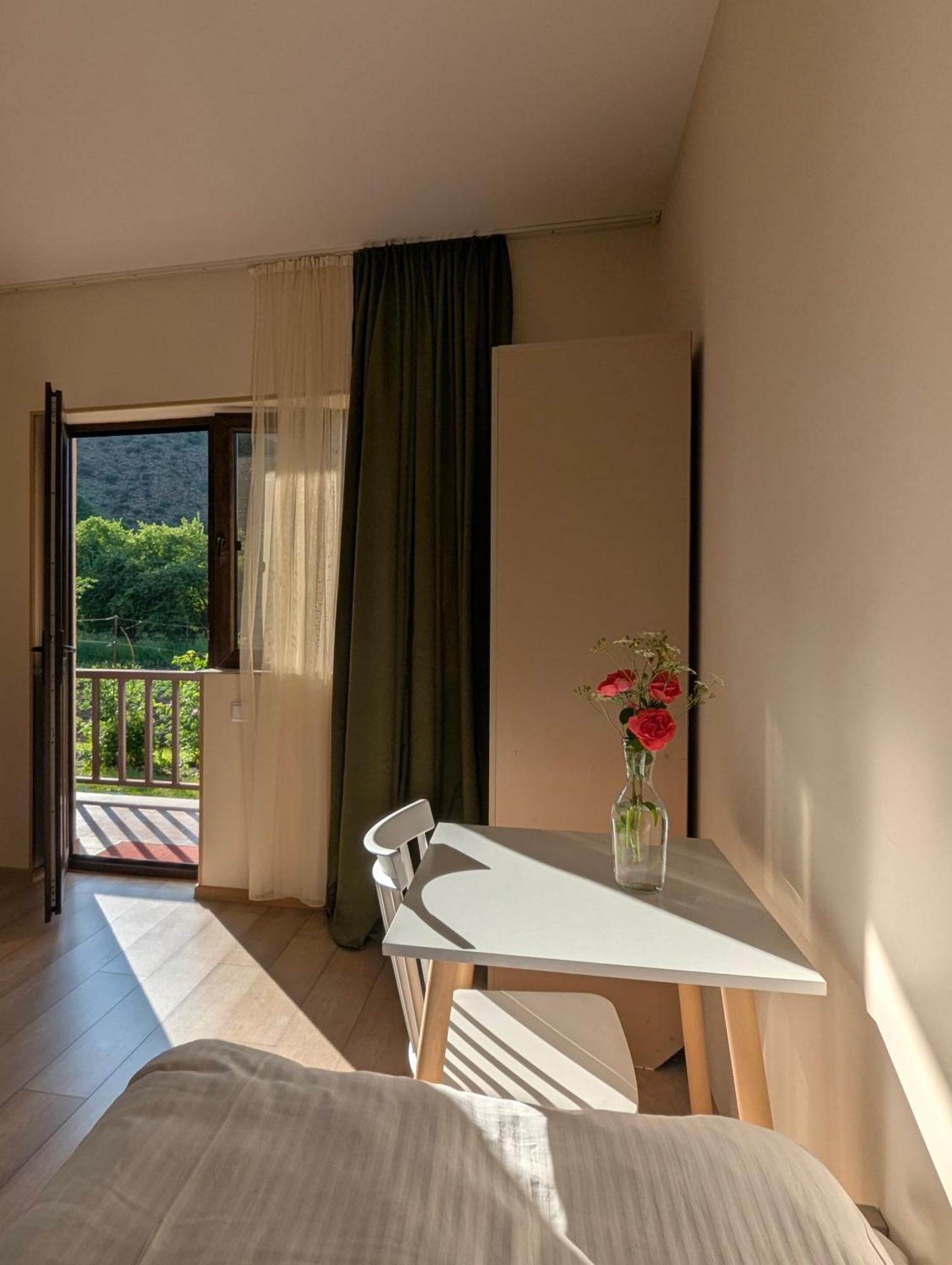 Отель Bee House Pia Экстерьер фото
